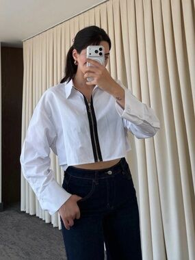 •THRILL• Cropped White Collared Shirt w/ Black Front Zipper - Approved Original